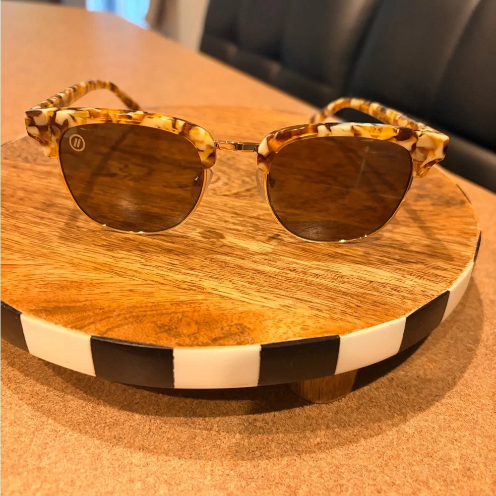 BLENDER’S Tortoiseshell & Gold Women's Polarized  Sunglasses